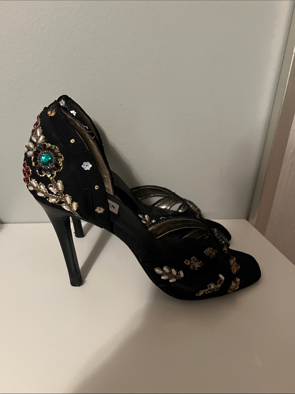 Steve Madden Embellished Black Heels with Jewel Accents (Size 9 1/2)